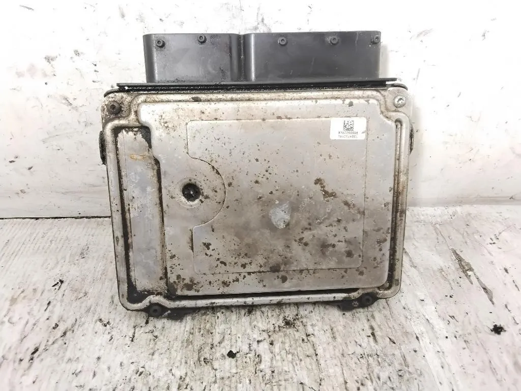 CENTRALINA MOTORE con codice 03G906021RQ 0281014139 da VOLKSWAGEN Passat Berlina 4° Serie BLS diesel 1896 (05>10)