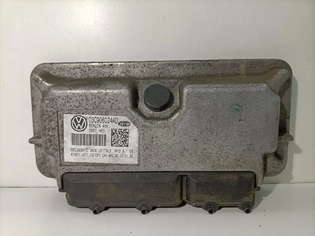 CENTRALINA MOTORE VOLKSWAGEN Polo 5° Serie 03C906024AD/IAW4HV.AD BUD benzina 1390 (09>17)
