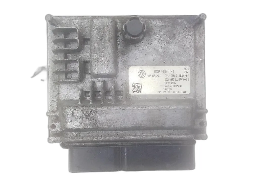 CENTRALINA MOTORE con codice 03P906021 28339137 da VOLKSWAGEN Polo 5° Serie CFWA diesel 1198 (09>17)
