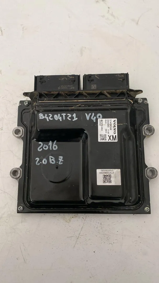CENTRALINA MOTORE con codice MB279700-9623 da VOLVO V40 Serie con codice motore B4204T21/B4204T21 Benzina 2000 (16>)