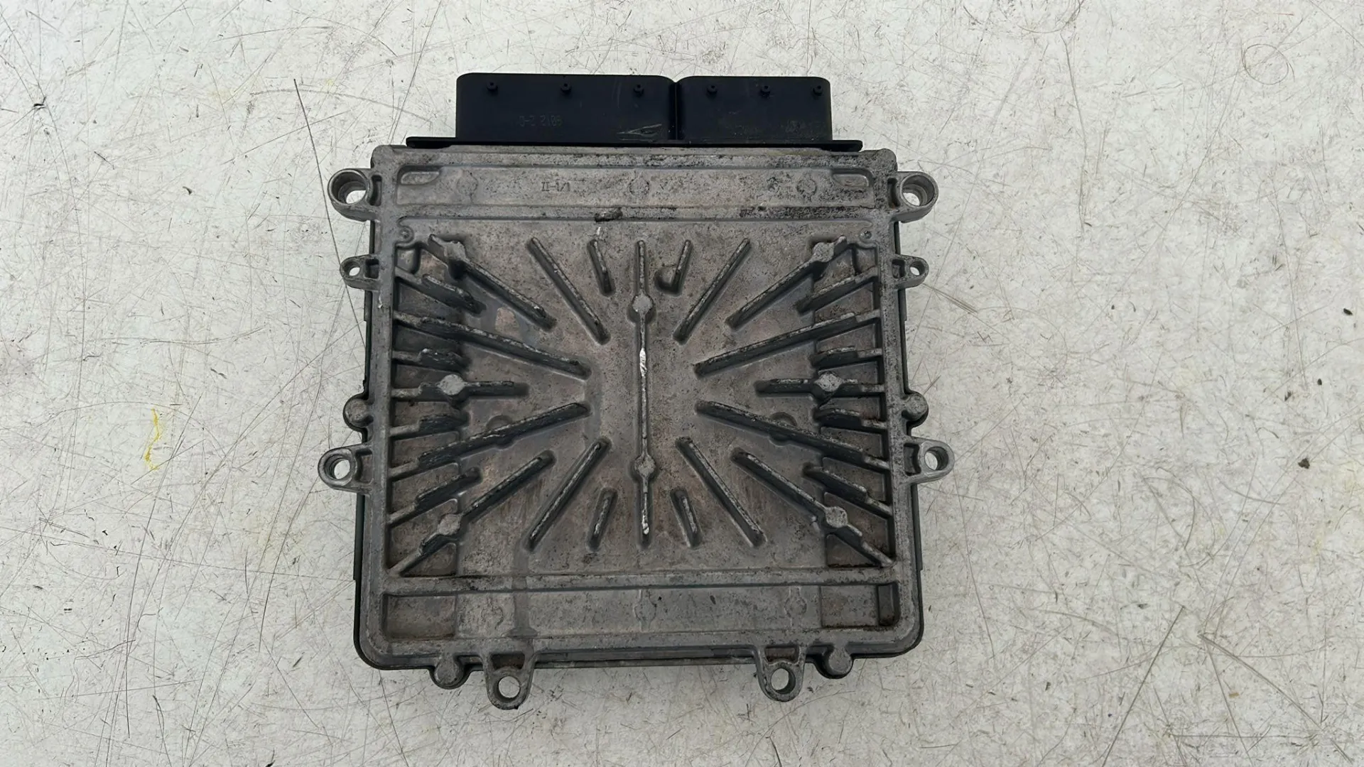 CENTRALINA MOTORE con codice 31336983 da VOLVO V60 1° Serie Diesel 2400 (10>18)
