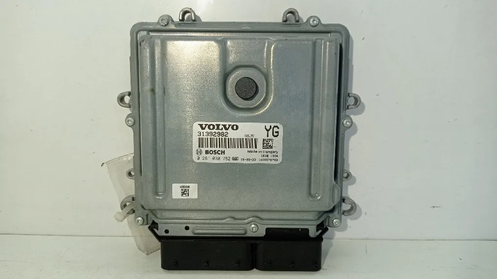 CENTRALINA MOTORE VOLVO V60 1° Serie D5244T21 diesel 2400 (10>18)