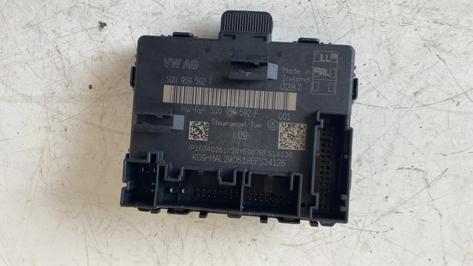 CENTRALINA PORTA DX PASSEGGERO con codice 5Q0959592F da VOLKSWAGEN Passat Variant 5° Serie (10>)