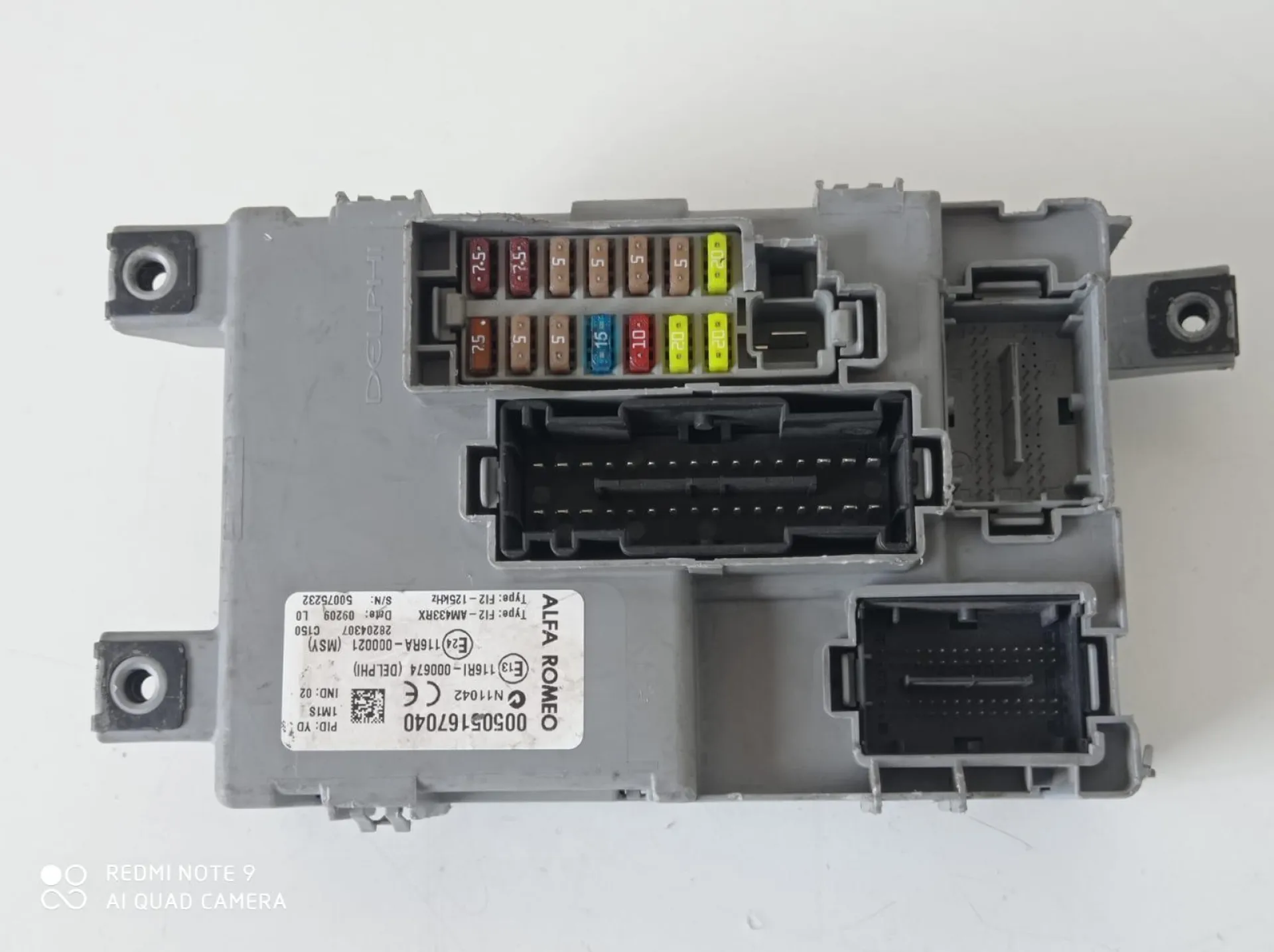 CENTRALINA PORTA FUSIBILI con codice 00505167040 da ALFA ROMEO Mito Serie (955_) Diesel 1600 (08>)