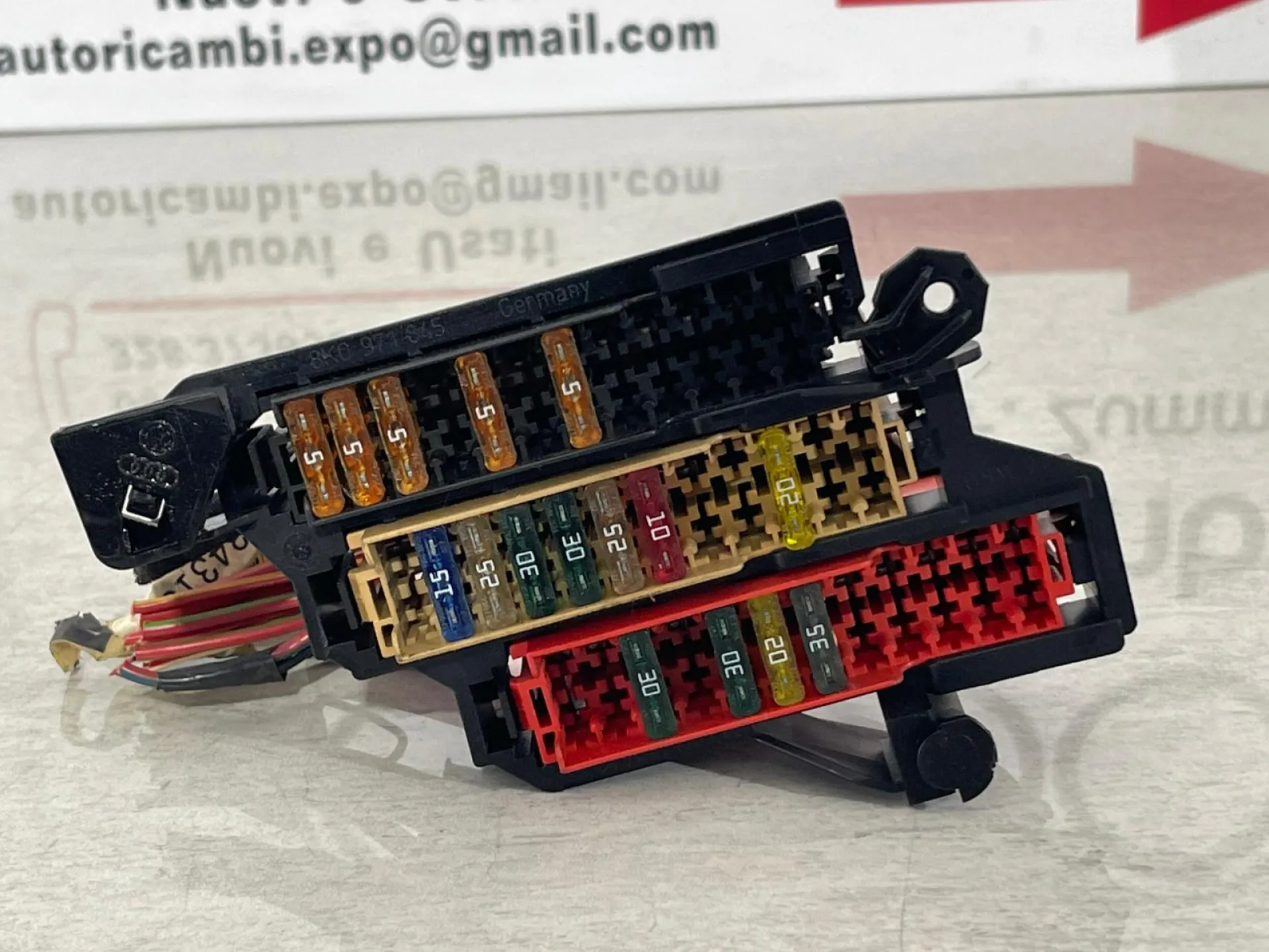 CENTRALINA PORTA FUSIBILI AUDI A4 Berlina con codice motore CAG Diesel 2000
