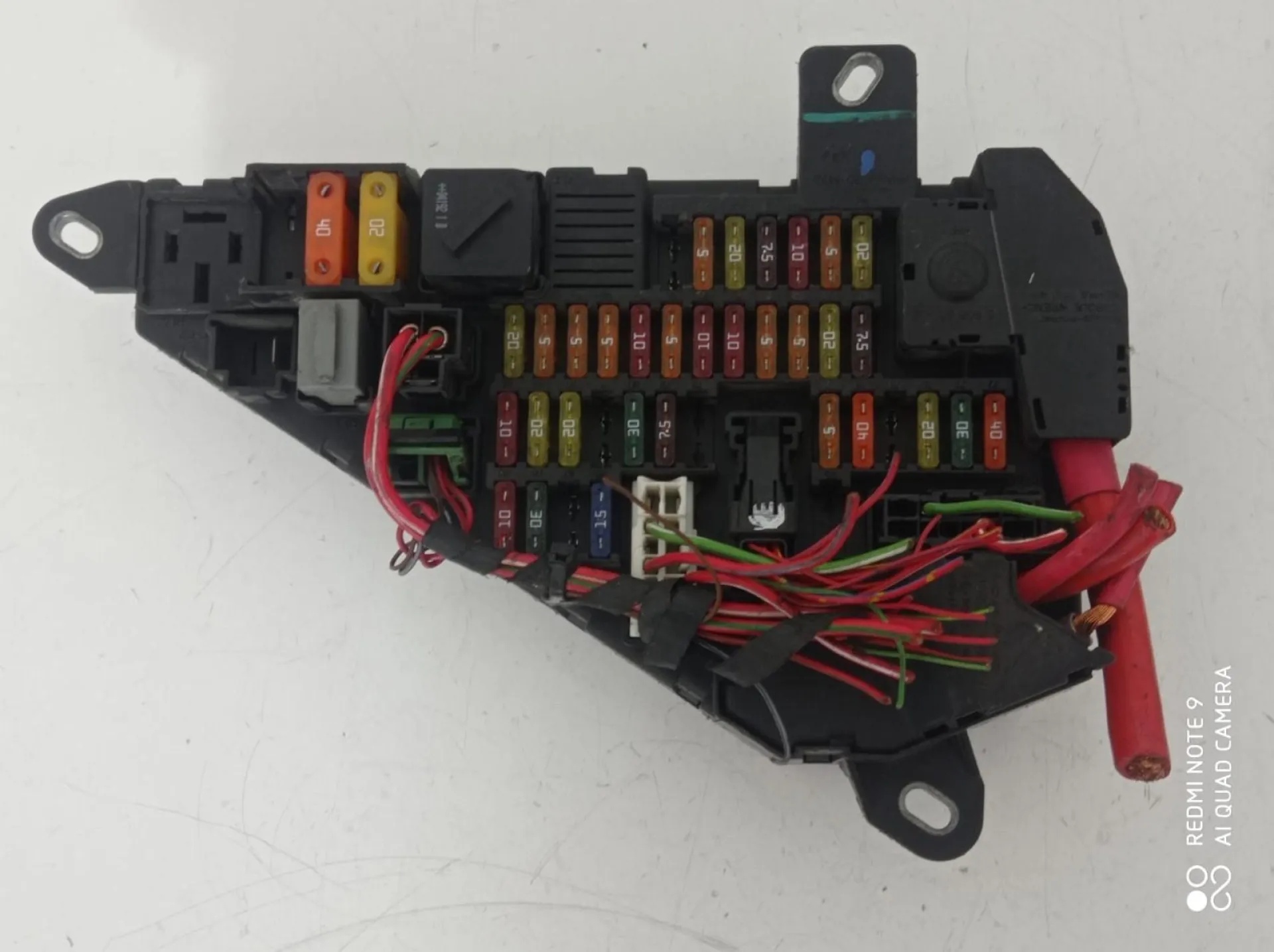 CENTRALINA PORTA FUSIBILI con codice 6906588-06 da BMW Serie 5 E60 con codice motore 306D2/306D2 Diesel 3000 (03>10)