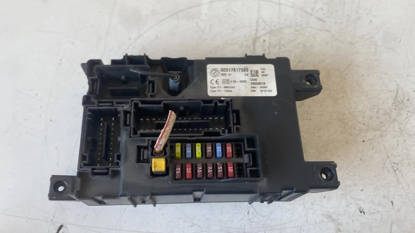 CENTRALINA PORTA FUSIBILI con codice 00517817580 da FIAT Grande Punto 1° Serie con codice motore 199A3000/199A3000 Diesel 1300 (05>08)