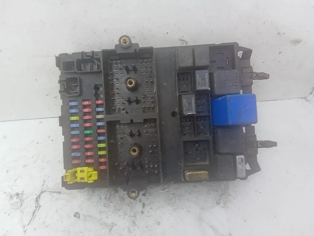 CENTRALINA PORTA FUSIBILI con codice P56050231AI da JEEP Cherokee 3° Serie diesel 2776 (02>05)