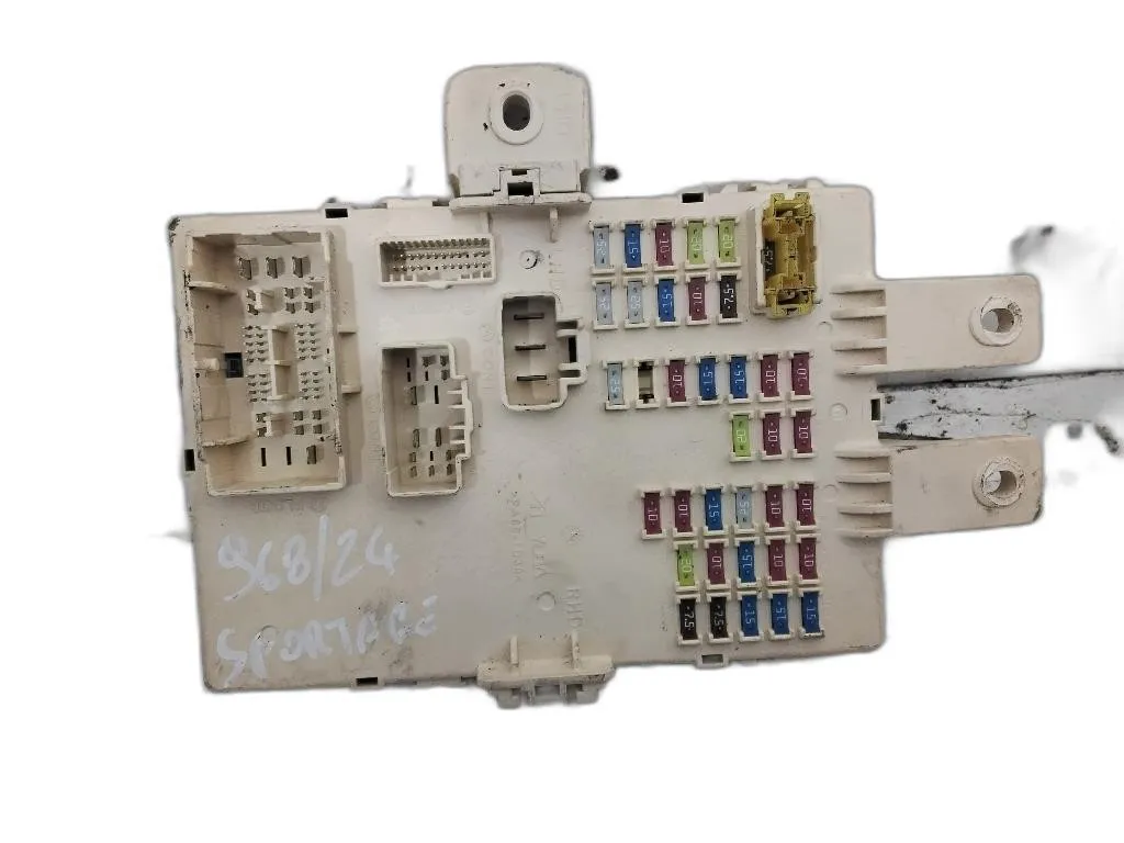 CENTRALINA PORTA FUSIBILI con codice 91950-3W0300 da KIA Sportage Serie D4HA diesel 1995 (10>16)