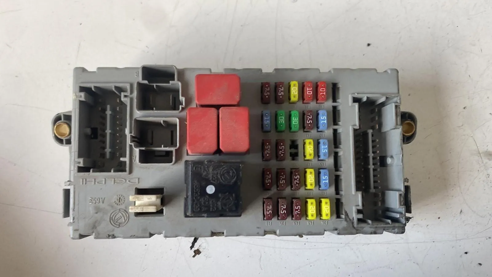 CENTRALINA PORTA FUSIBILI con codice 51835531 da LANCIA Musa 2° Serie Diesel 1600 (07>)