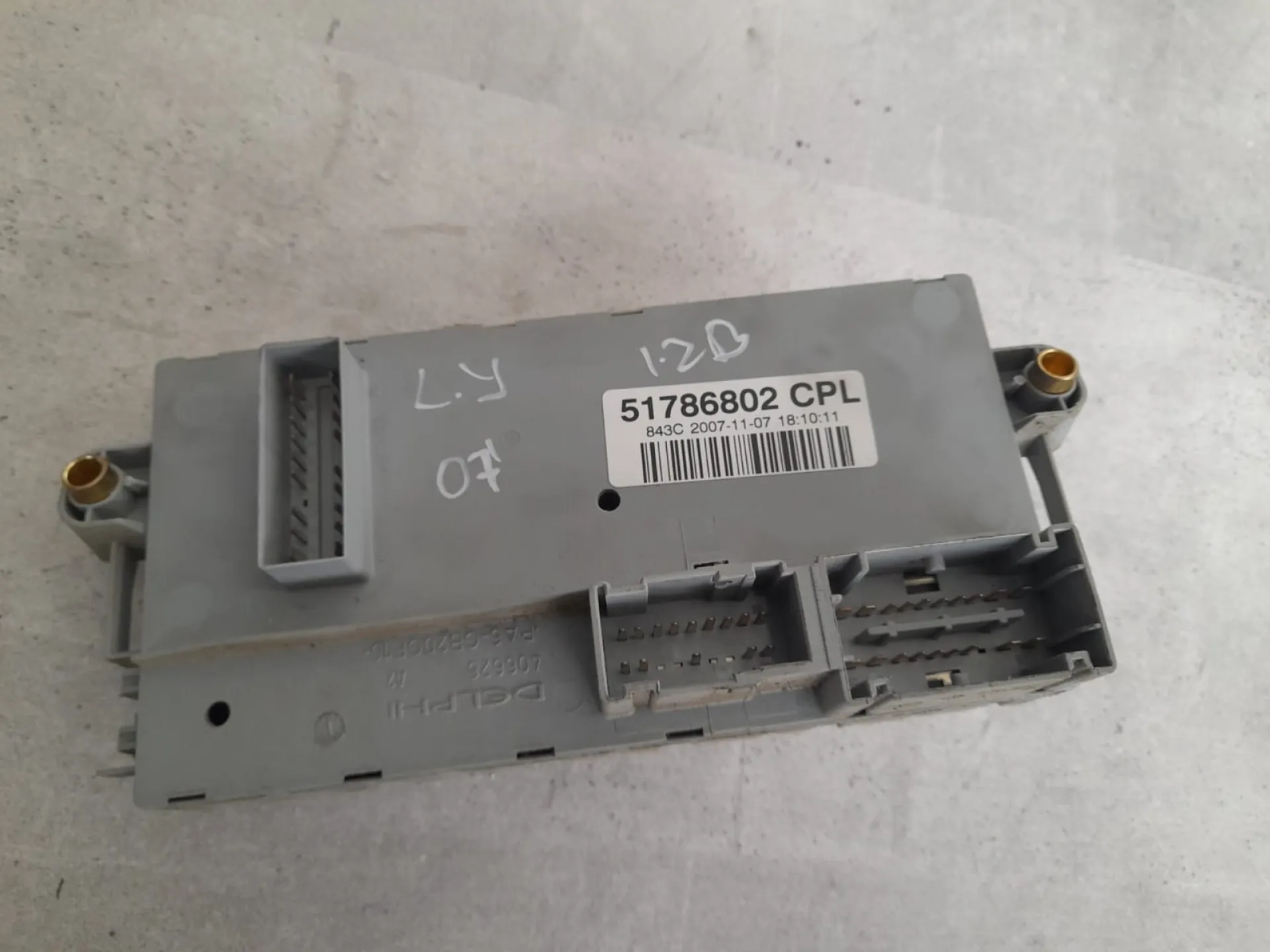 Centralina porta fusibili Lancia Ypsilon 1.2 B del 2007 CODICE RICAMBIO : 51786802