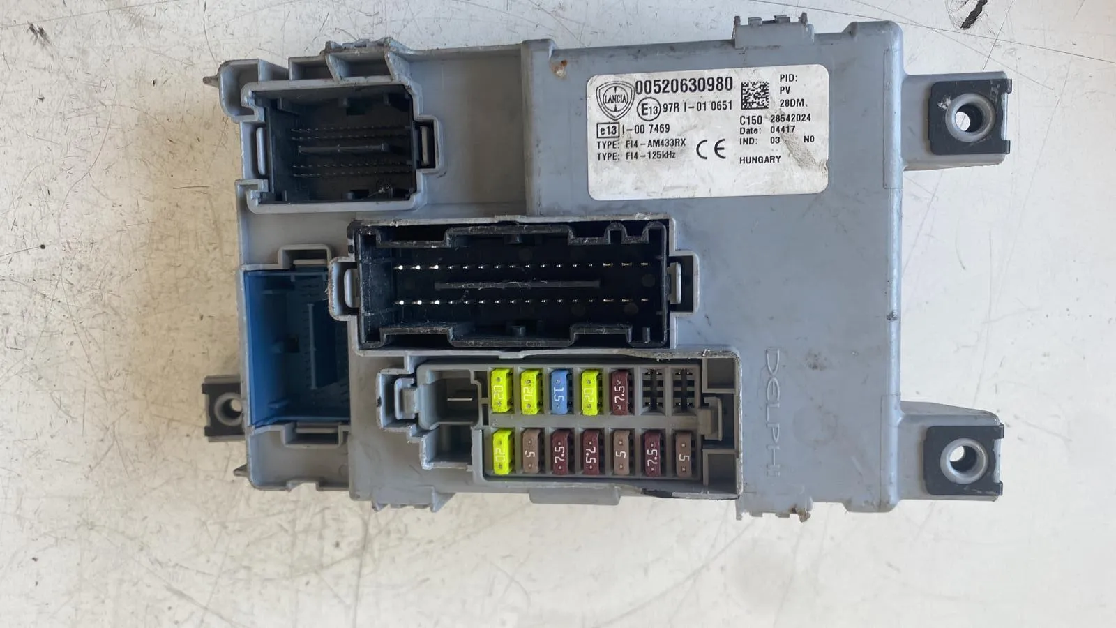 CENTRALINA PORTA FUSIBILI con codice 00520630980 da LANCIA Ypsilon 4° Serie con codice motore 169A4000/169A4000 Benzina 1200 (11>)