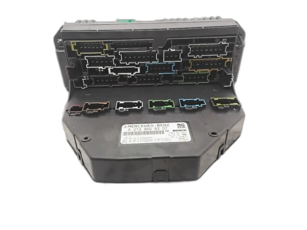 CENTRALINA PORTA FUSIBILI con codice A2129008207 F005V01062 da MERCEDES Classe C Berlina W204 651911 diesel 2143 (07>)