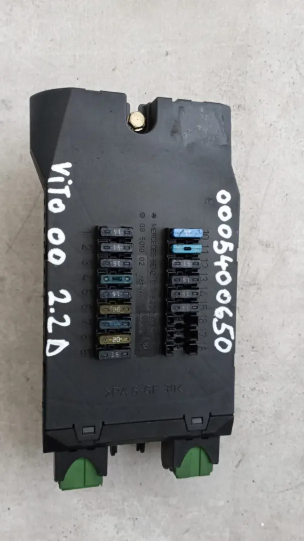 Centralina porta fusibili Mercedes Vito 2.2 D del 2000 CODICE RICAMBIO : 0005400650