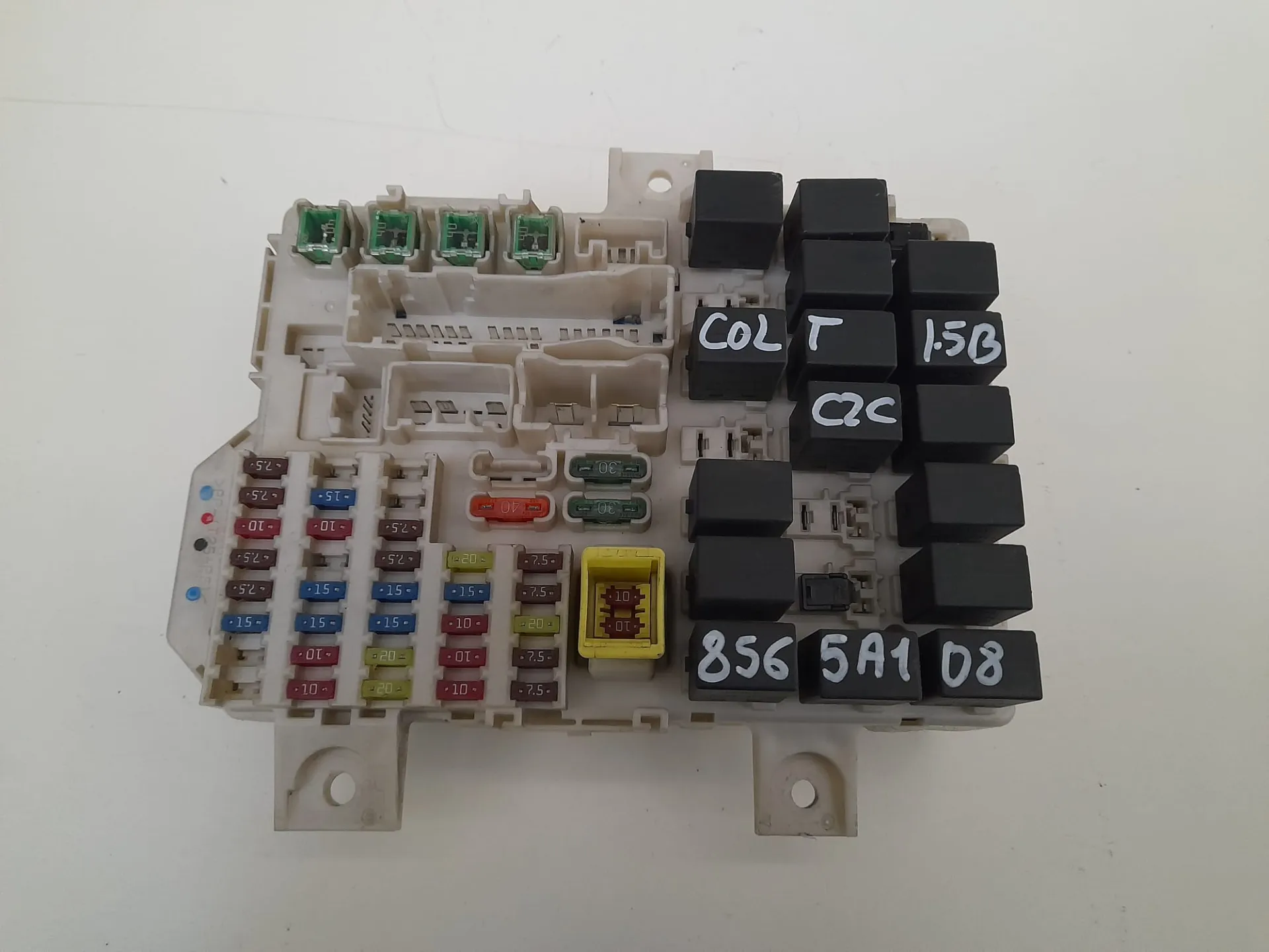 Centralina porta fusibili Mitsubishi Colt 1.5 B del 2008 CODICE RICAMBIO : 8565A108