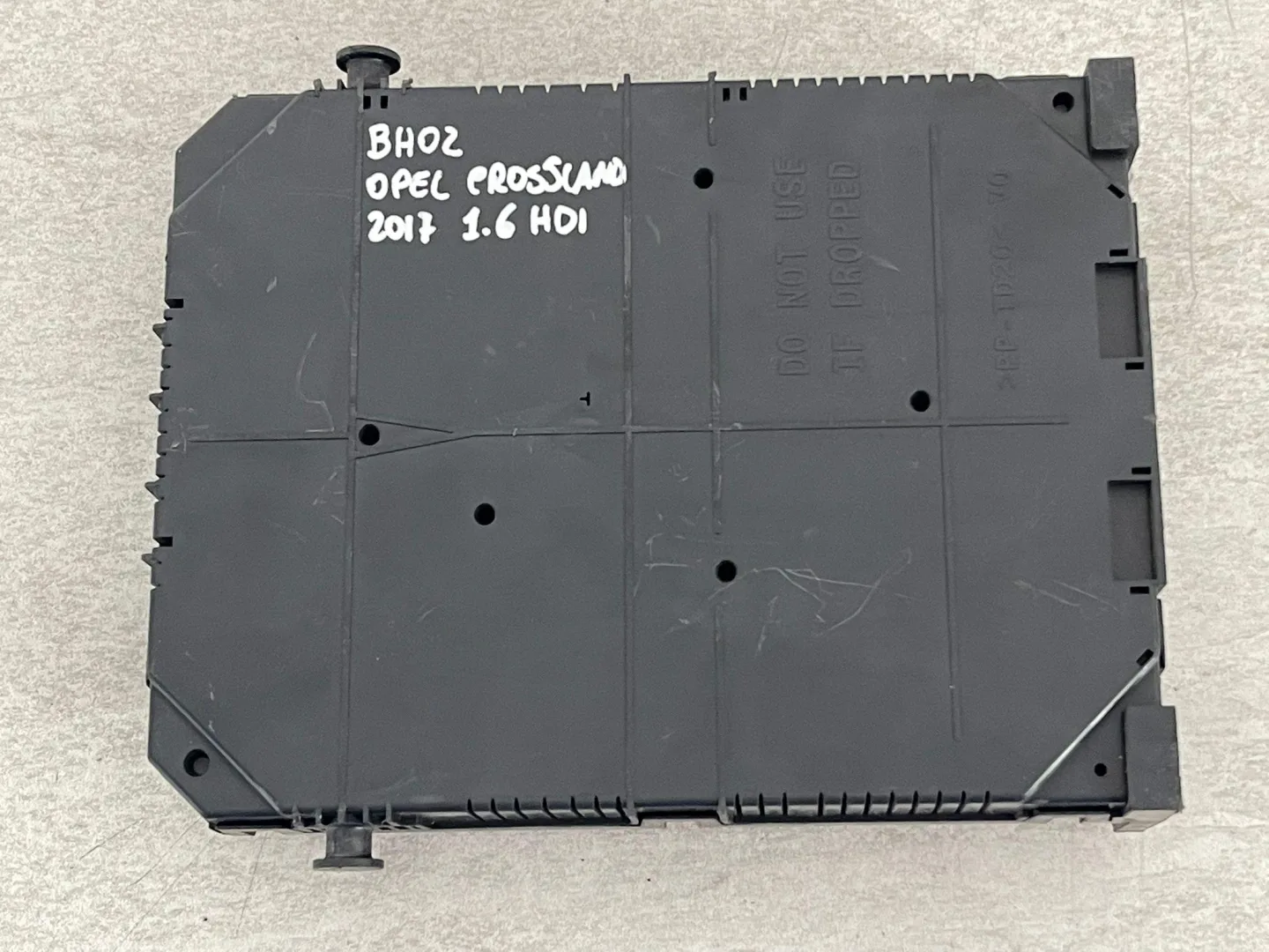 CENTRALINA PORTA FUSIBILI con codice 9819851280-01 da OPEL Crossland Serie con codice motore BH02 Diesel 1600