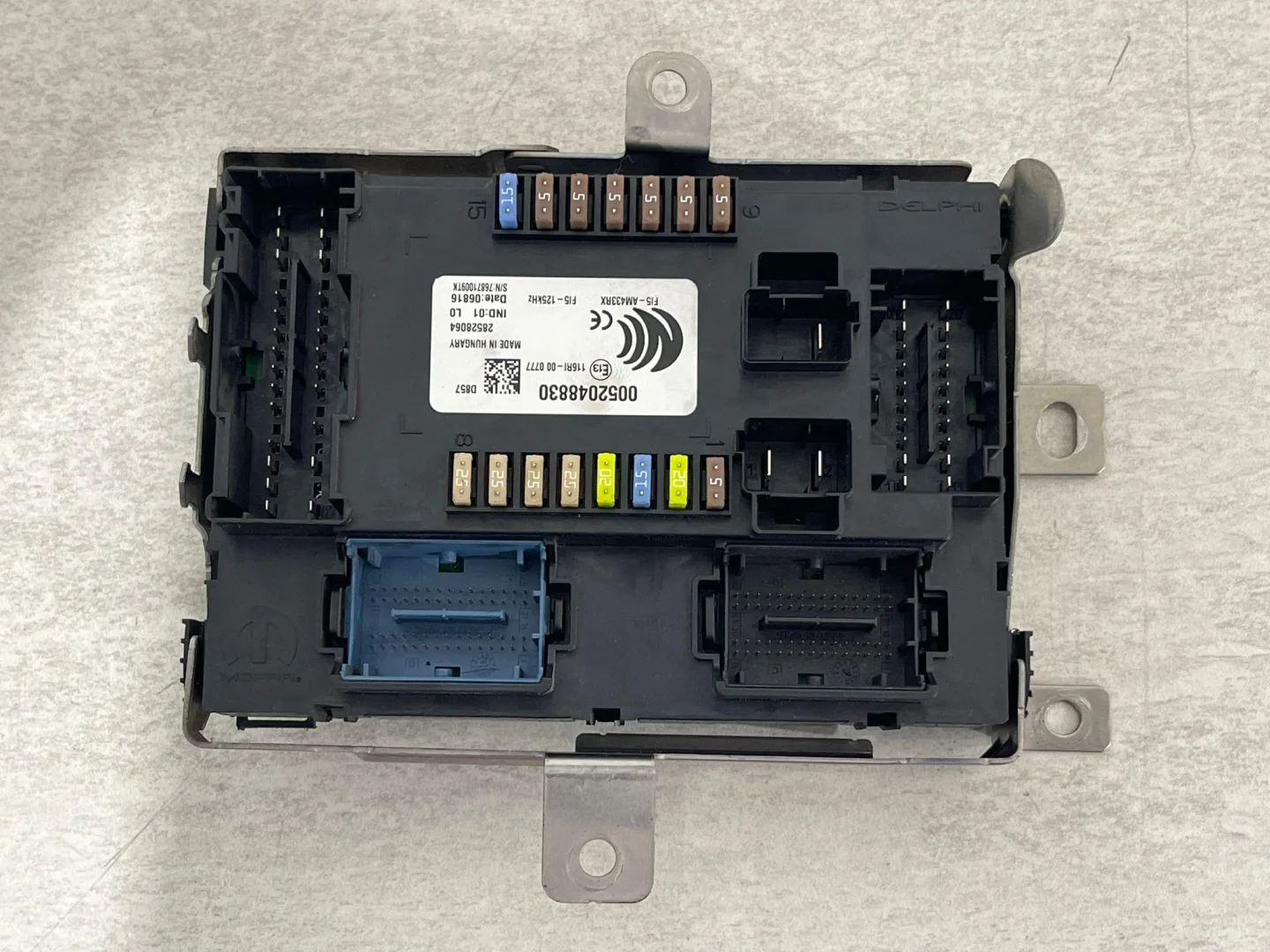 CENTRALINA PORTA FUSIBILI con codice 0052048830 da FIAT Tipo (356) 4 Porte Berlina con codice motore 55266963 Diesel 1300
