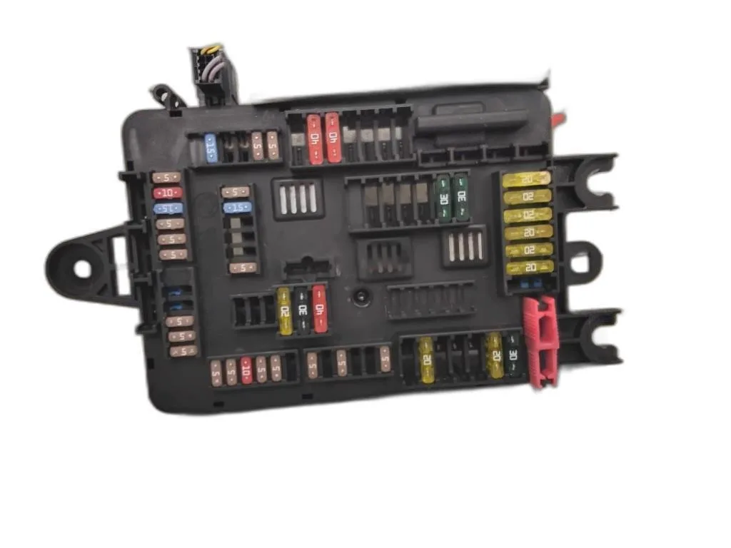 CENTRALINA PORTA FUSIBILI con codice 926111103 da BMW Serie 1 F20 N13B16A benzina 1598 (11>19)