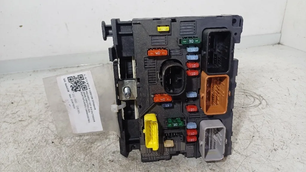 CENTRALINA PORTA FUSIBILI PEUGEOT 207 S. Wagon 9664055780 DV6TED4 diesel 1560 (07>09)