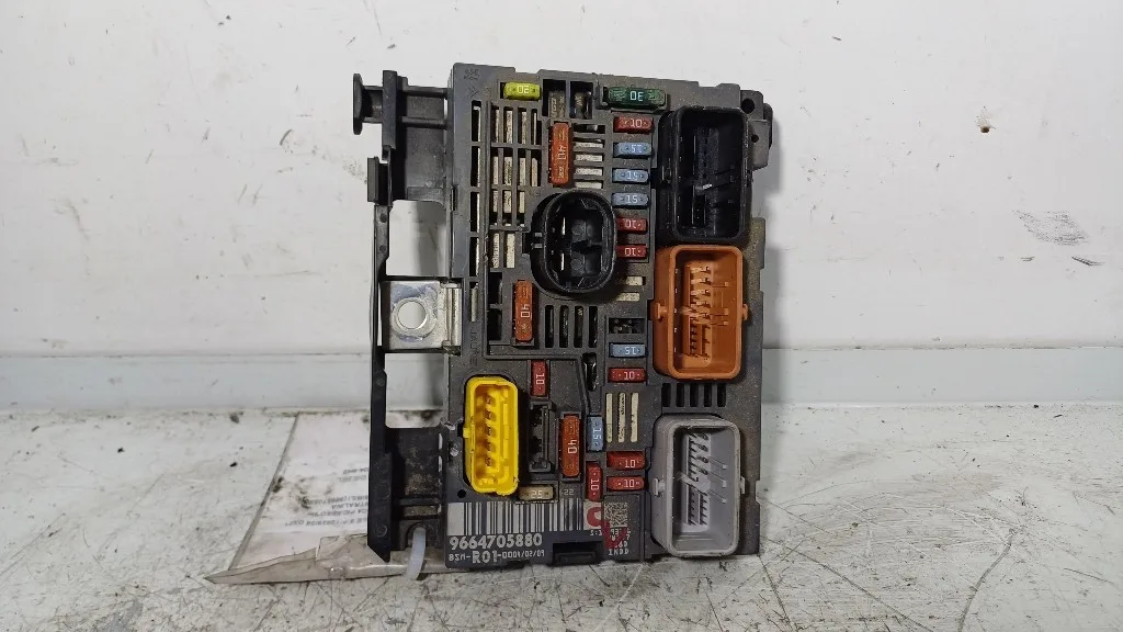 CENTRALINA PORTA FUSIBILI CITROEN C4 Picasso Mk1 9664705880 DV6TED4-9HZ diesel 1560 (06>13)