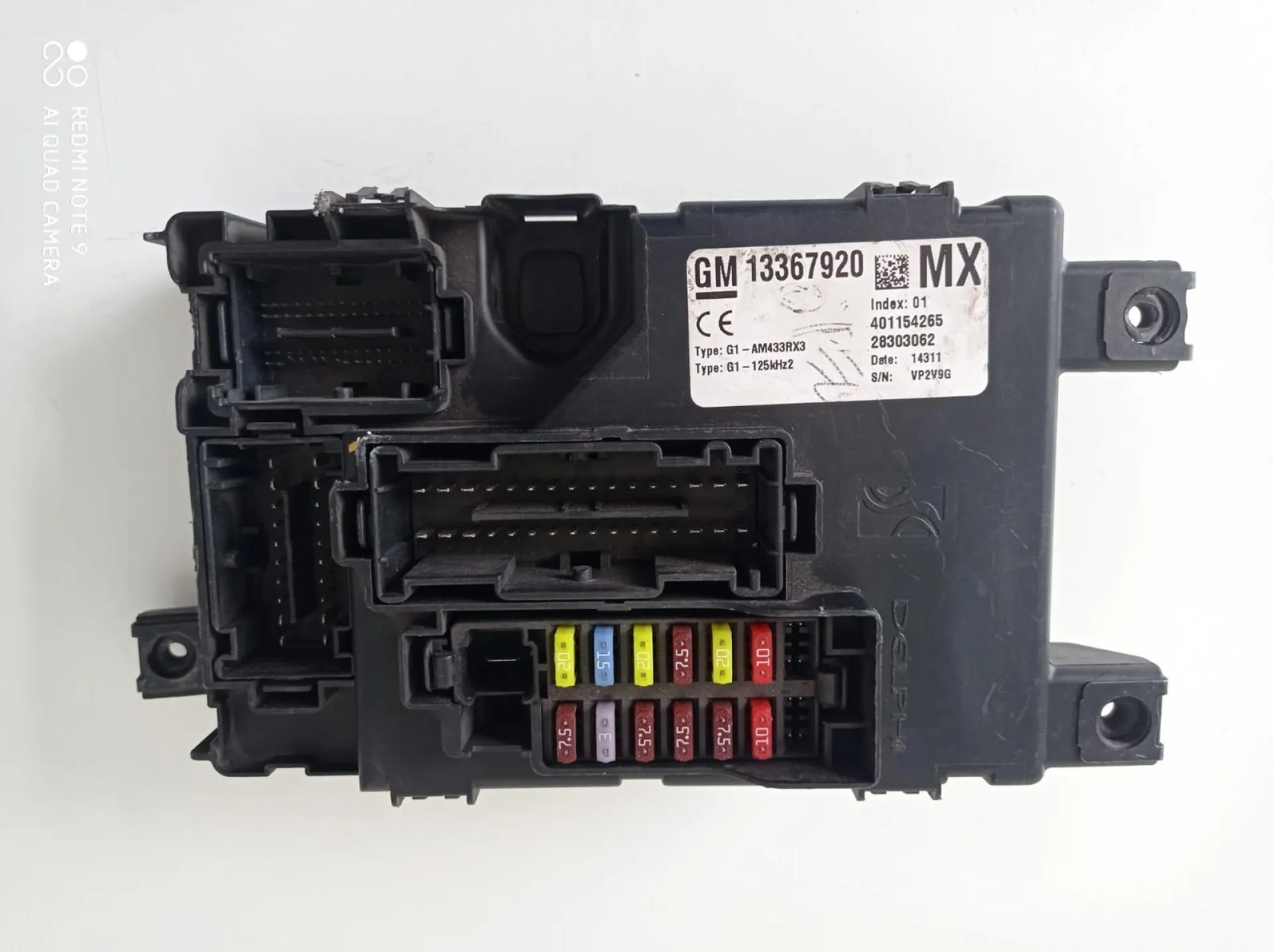 CENTRALINA PORTA FUSIBILI con codice 13367920 da OPEL Corsa D 3P 2° Serie Benzina 1200 (11>)