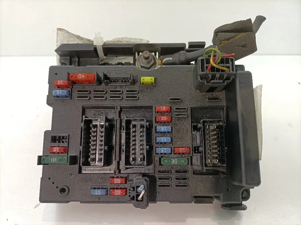 CENTRALINA PORTA FUSIBILI PEUGEOT 206 Plus Berlina HFX benzina 1124 (09>)