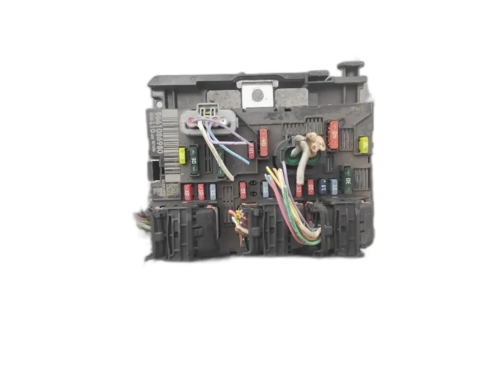 CENTRALINA PORTA FUSIBILI con codice 9661086980 da PEUGEOT 207 1° Serie DV6ATED4 diesel 1560 (06>09)