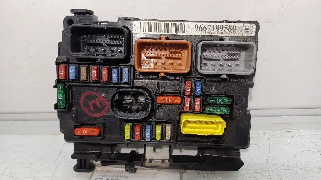 CENTRALINA PORTA FUSIBILI PEUGEOT 207 1° Serie 9667199580 EP3C benzina 1397 (06>09)