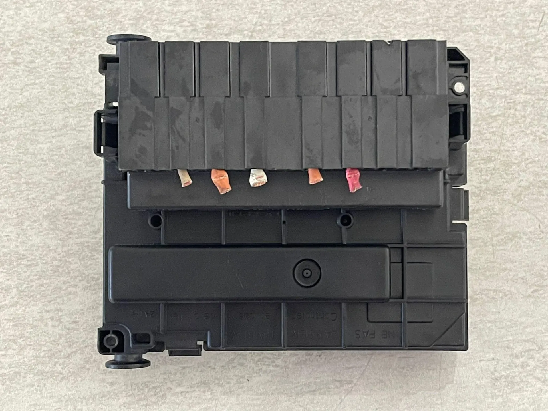 CENTRALINA PORTA FUSIBILI con codice 9664705980 da PEUGEOT 3008 Serie Diesel 1600 (09>16)