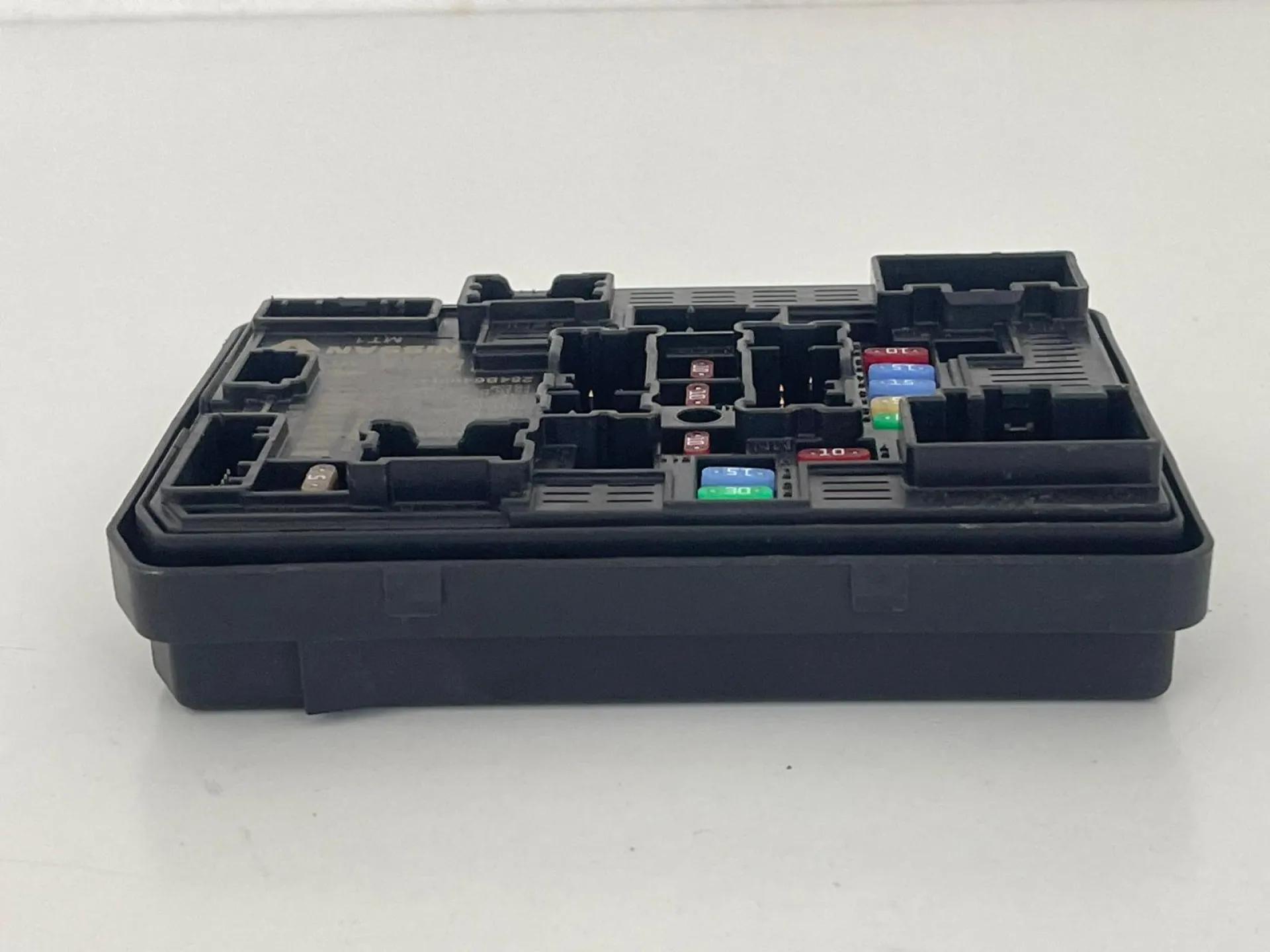 CENTRALINA PORTA FUSIBILI con codice 284B64086R da RENAULT Captur Serie con codice motore H4N B6/H4N B6 Diesel (19>)