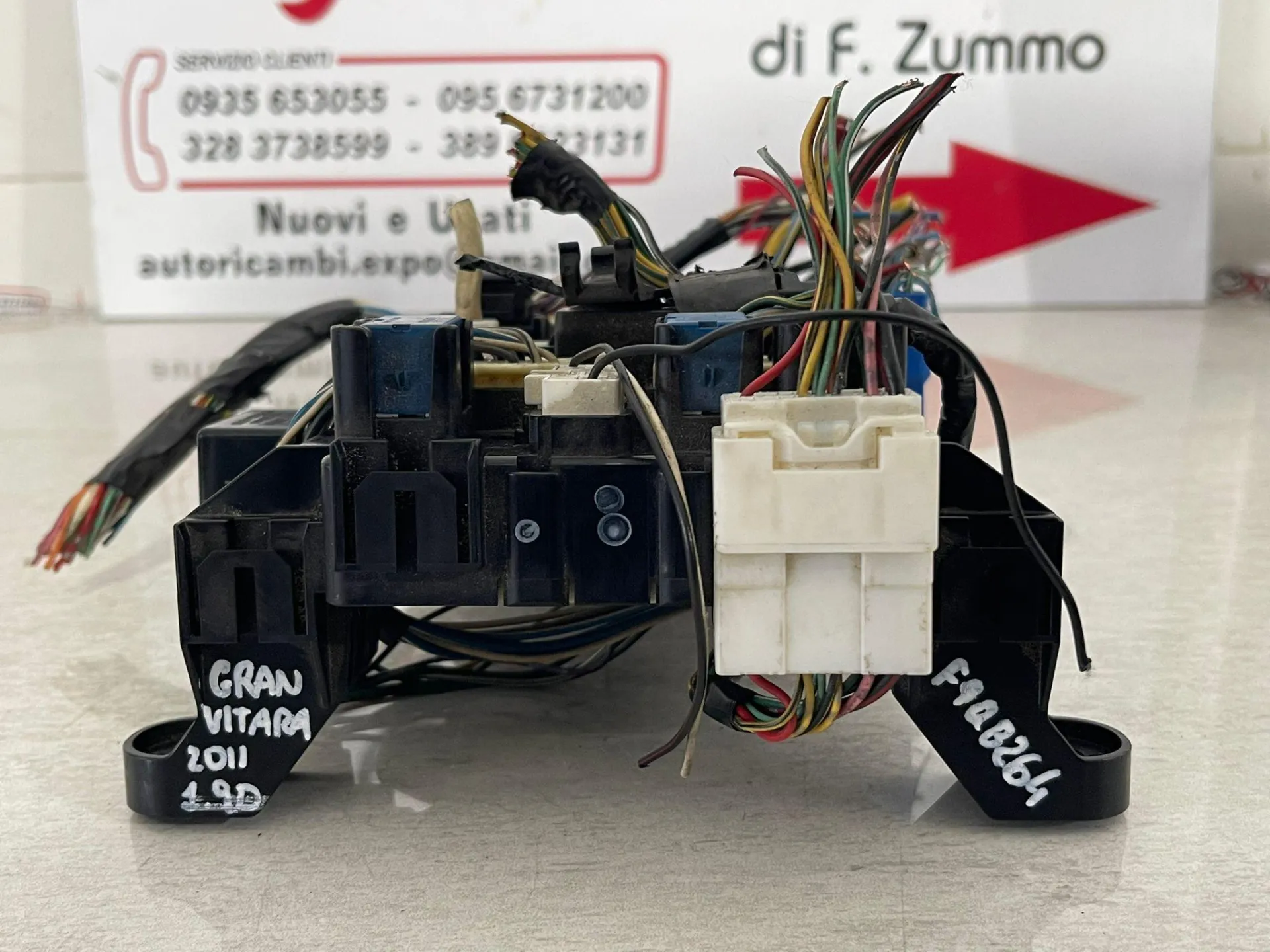CENTRALINA PORTA FUSIBILI SUZUKI Grand Vitara JB con codice motore F9Q Diesel 1900