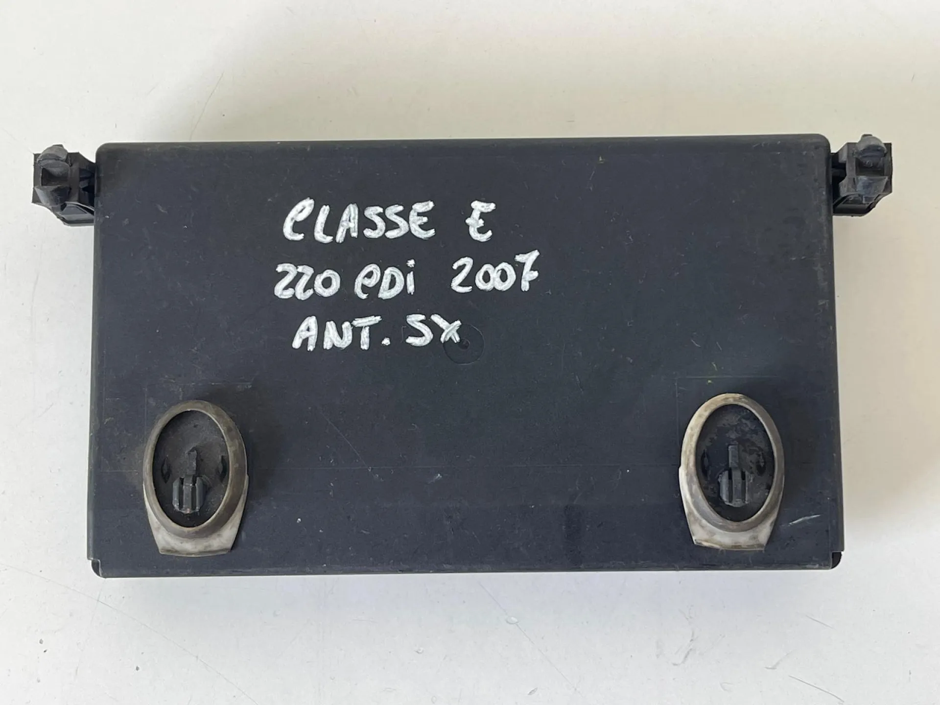CENTRALINA PORTA SX GUIDA con codice 2118207526 01 da MERCEDES Classe E Berlina W211 2° Serie (07>)