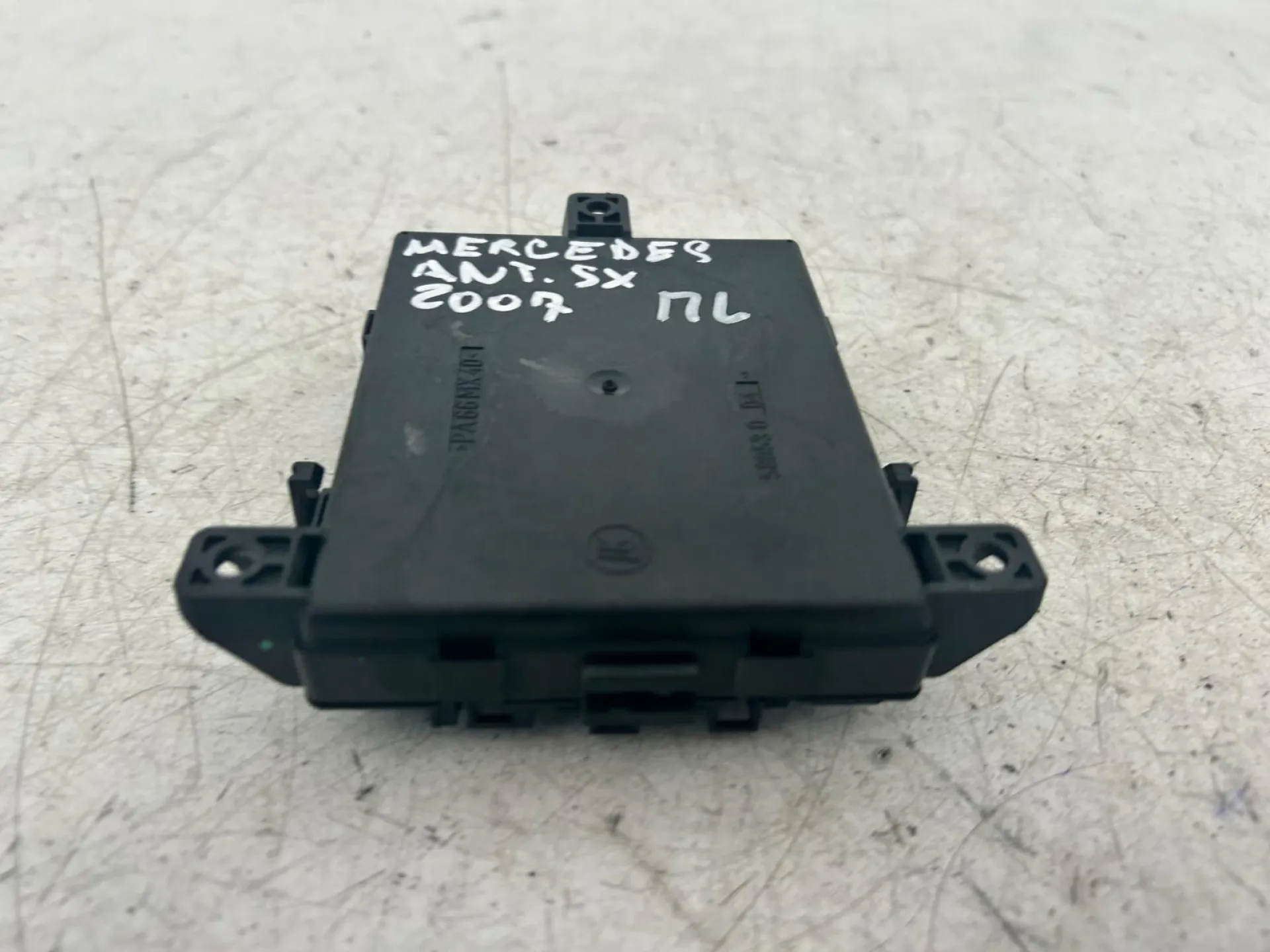 CENTRALINA PORTA SX GUIDA con codice A1648200385 da MERCEDES ML W164 3° Serie (05>11)