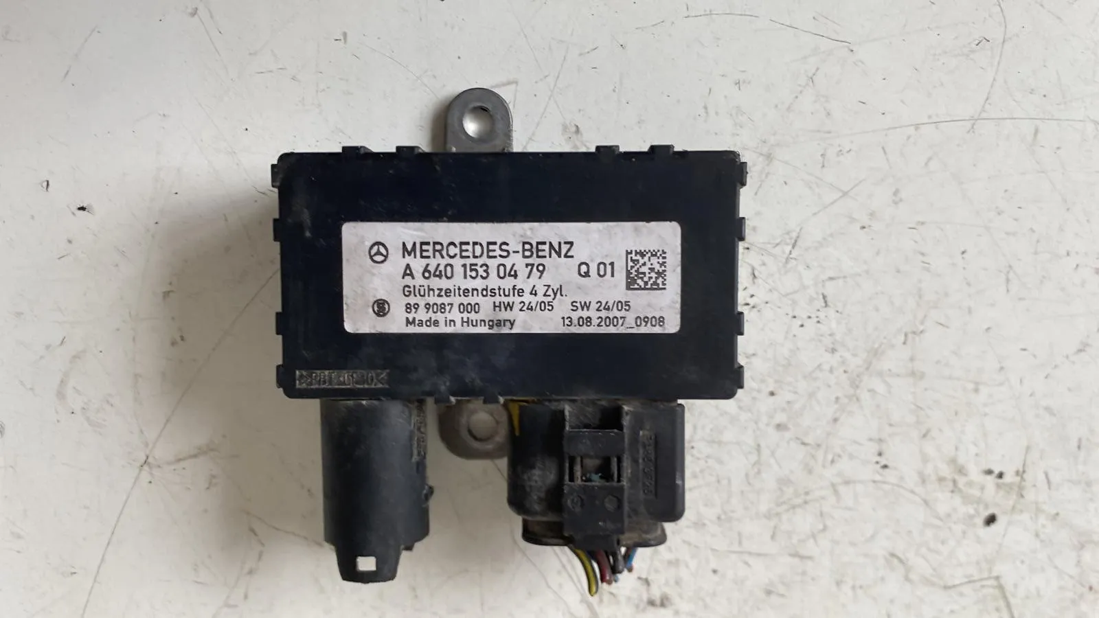 CENTRALINA PRERISCALDAMENTO CANDELETTE con codice A6401530479 da MERCEDES Classe B W245 1° Serie con codice motore 640940/640940 Diesel 2000 (05>11)
