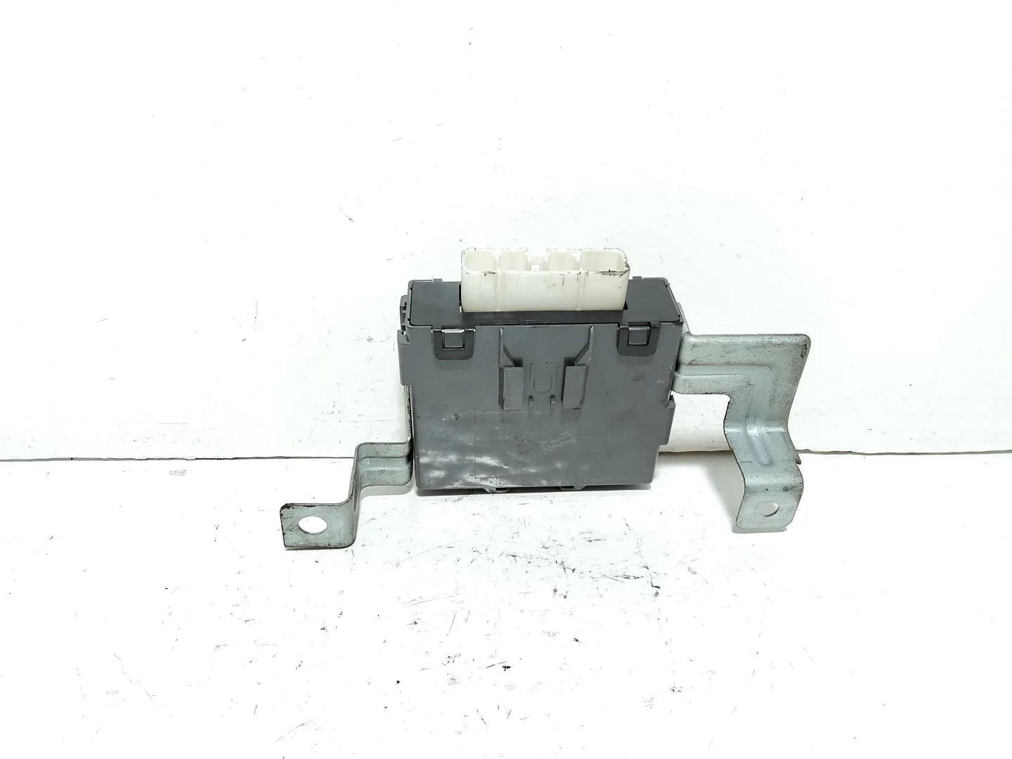 CENTRALINA RELè con codice 8264187402 da CENTRALINA RELÈ DAIHATSU Terios 1° Serie con codice motore HC Benzina 1300 (97>06)