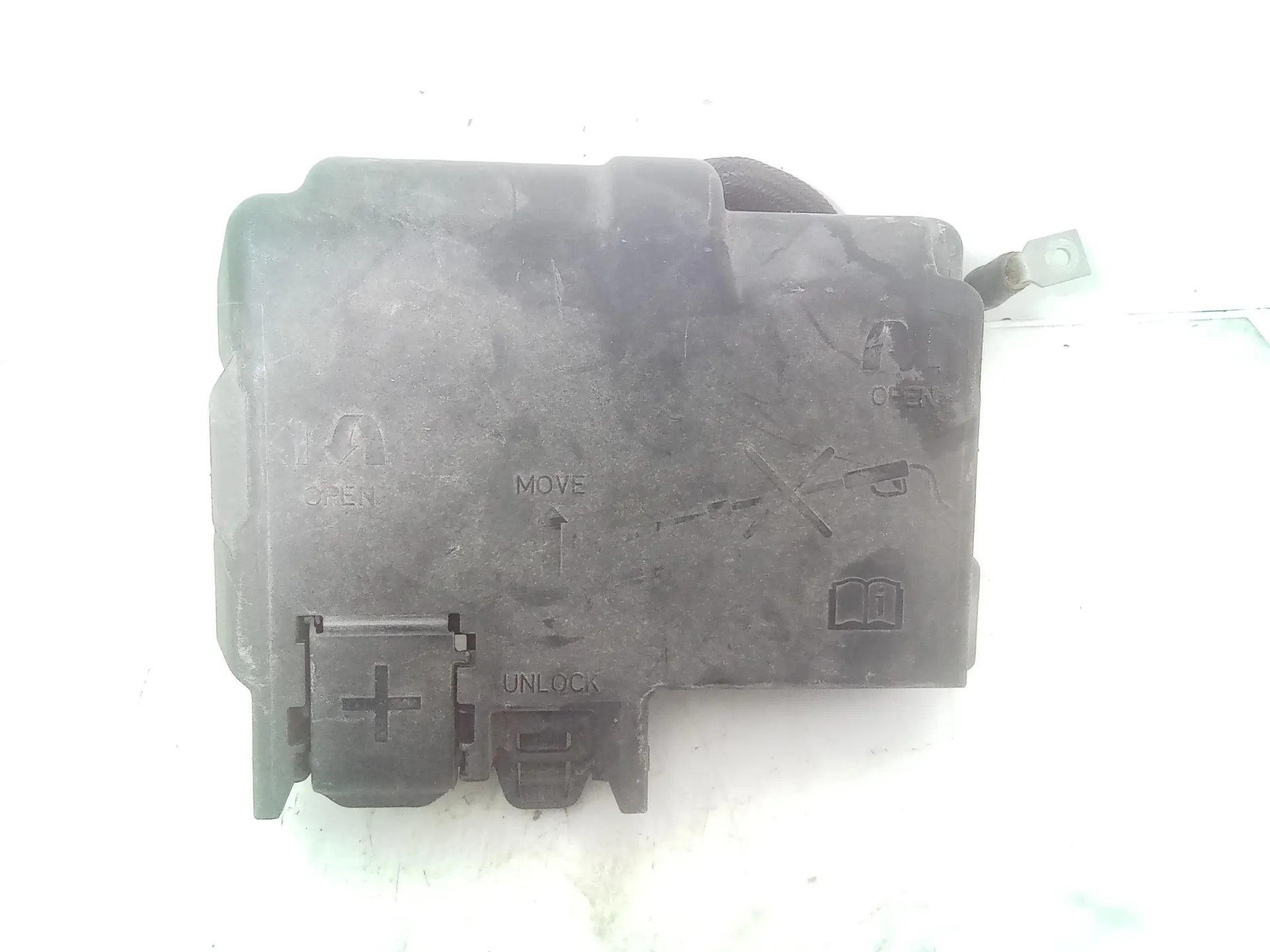 CENTRALINA RELè BATTERIA con codice 13491092 da CENTRALINA RELÈ BATTERIA OPEL Corsa E 3° Serie B12xer Benzina 1200 (15>)
