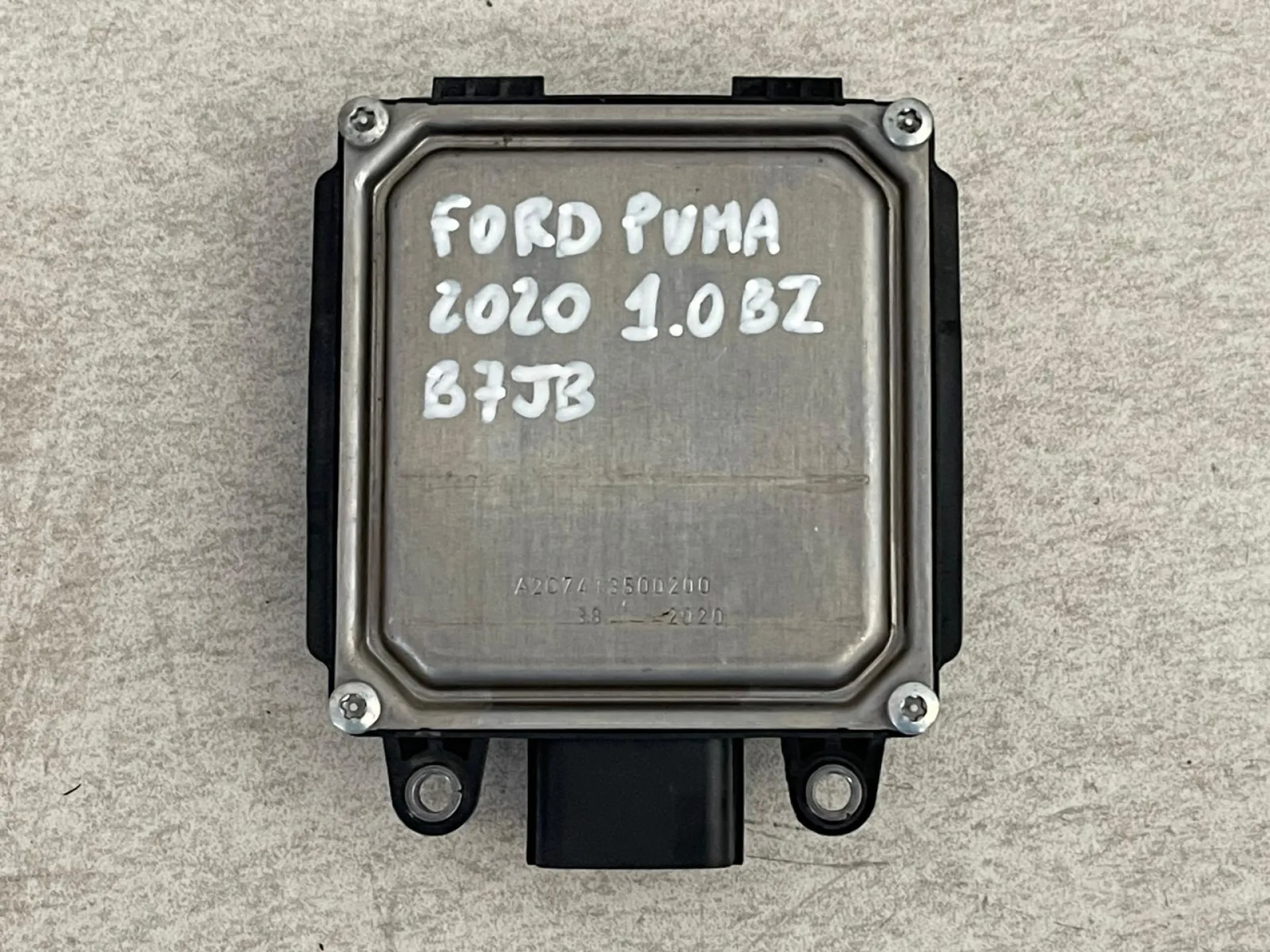 CENTRALINA SENSORE RADAR POSTERIORE DESTRO con codice JX7T-14C689-AE da FORD Puma Serie Hybrid 1000 (19>)