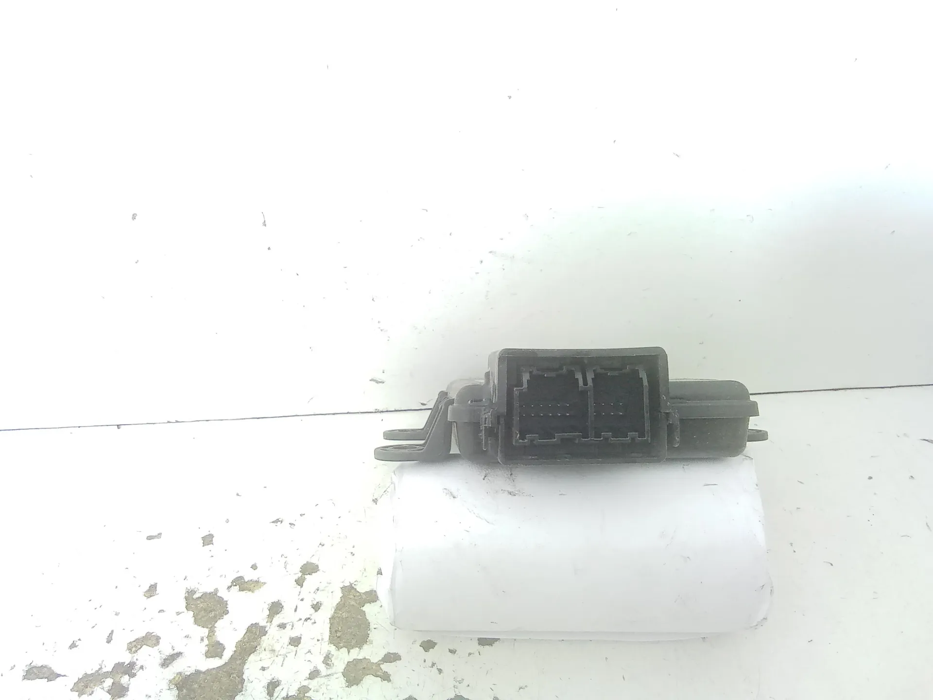 CENTRALINA SENSORI DI PARCHEGGIO con codice 13186725 da OPEL Corsa D 5P 1° Serie (06>)