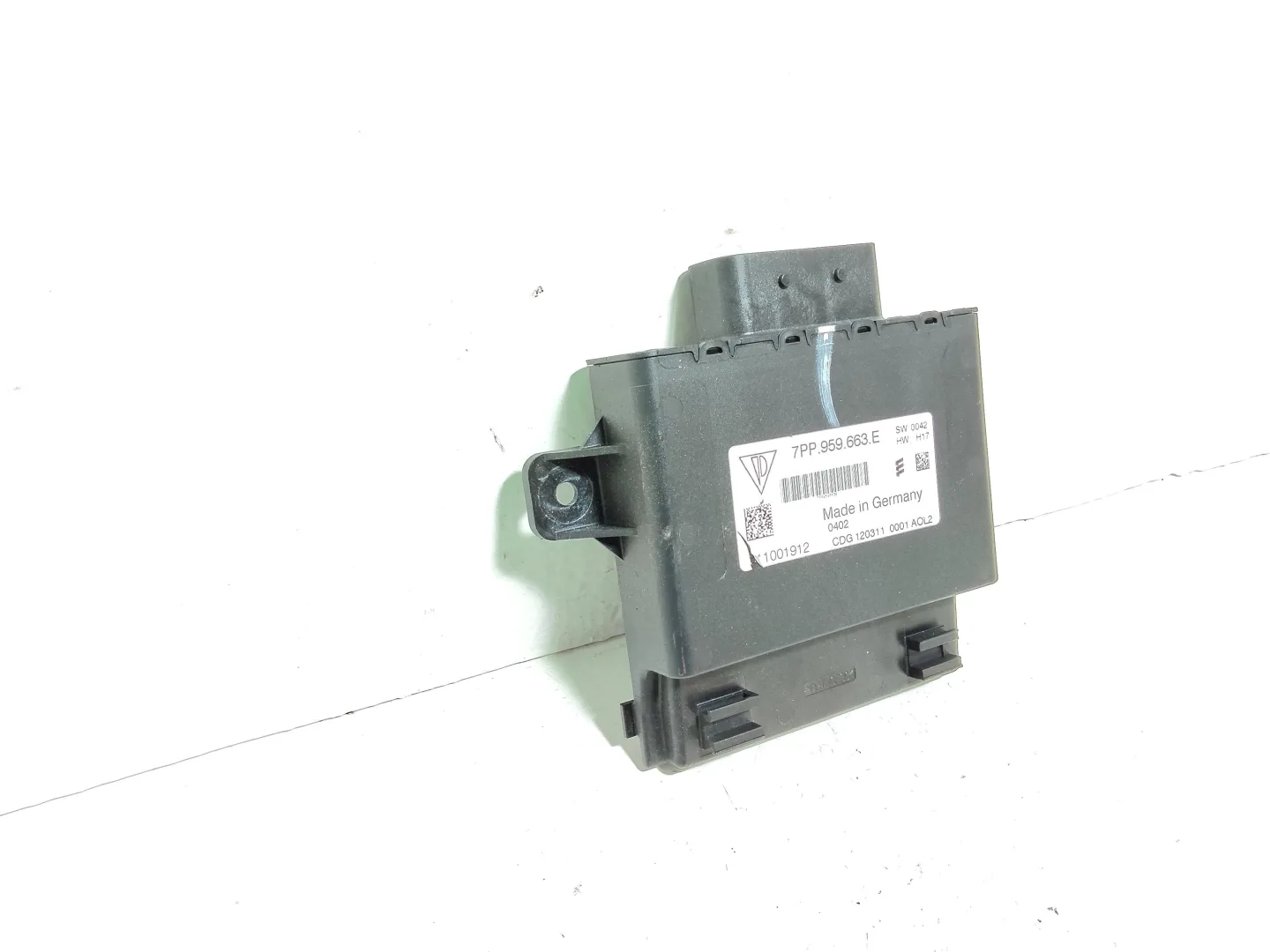 CENTRALINA STABILIZZATORE DI TENSIONE con codice 7PP959663E da VOLKSWAGEN Touareg 2° Serie con codice motore CAS Diesel 3000 (10>)