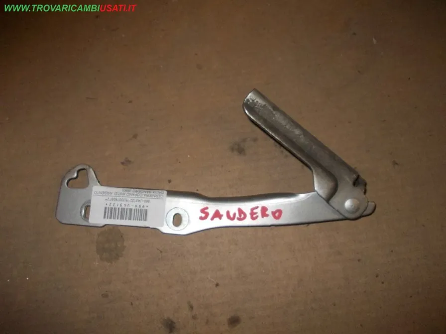 CERNIERA COFANO ANT.D. ARGENTO DACIA SANDERO (B90)