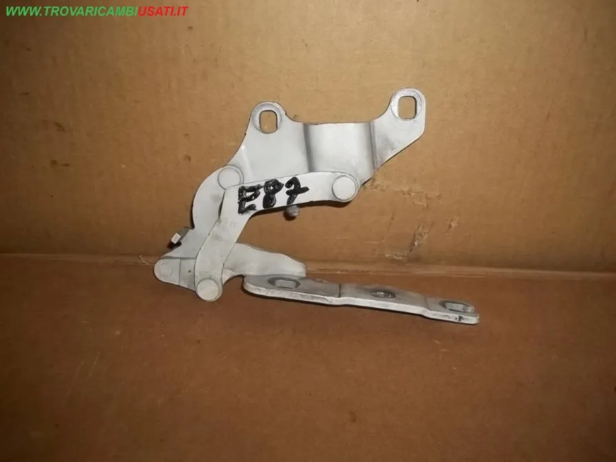 CERNIERA COFANO ANT.S. BMW Serie 1 E82 Coupe'