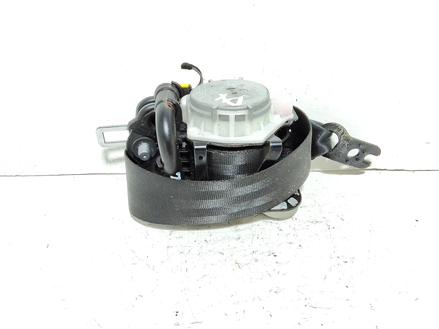 CINTURA DI SICUREZZA ANTERIORE DESTRA con codice 5E0857702RAA da SKODA Octavia S.Wagon 5° Serie (5E5) (16>20)