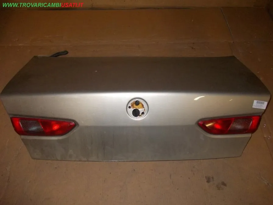 COFANO POST. ORO MET. FL 03> ALFA ROMEO 156 (932-X1)