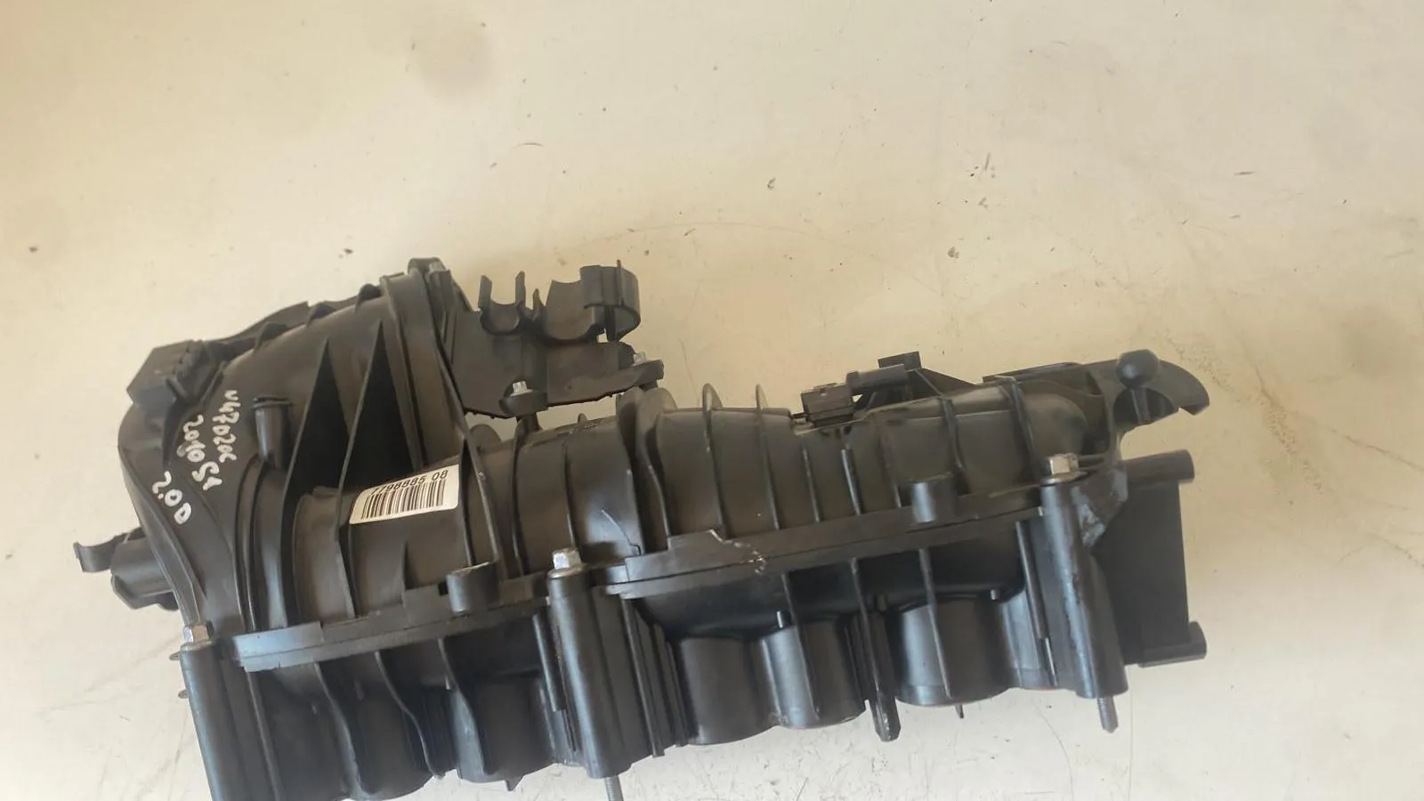 COLLETTORE ASPIRAZIONE con codice 7798885 08 da BMW Serie 1 Serie (E87) Diesel 2000 (07>)