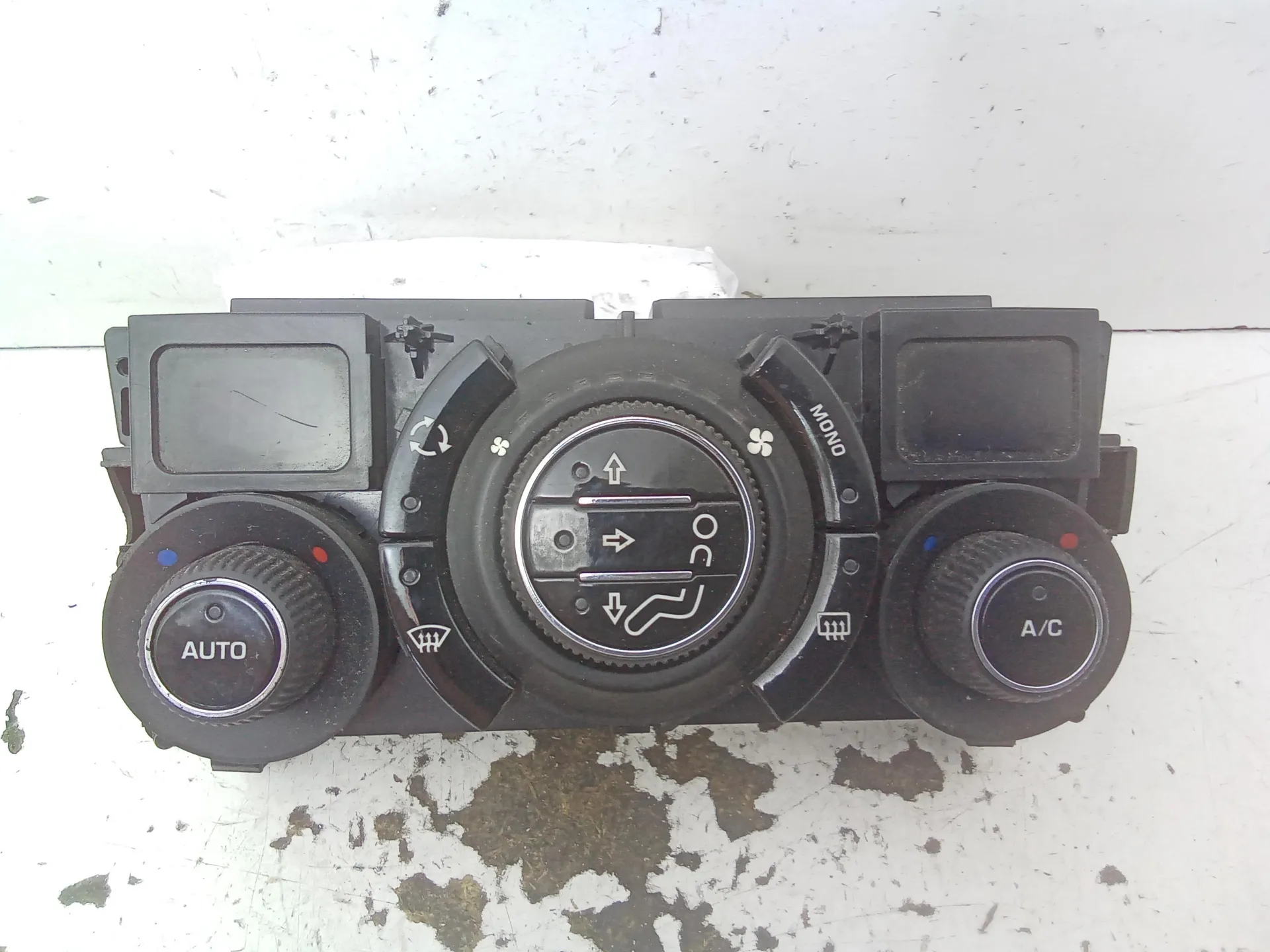 COMANDI CLIMA con codice 96711892xu da CITROEN C3 Picasso (08>)