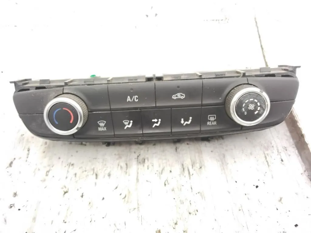 COMANDI CLIMA con codice 98226284YX da OPEL Crossland Serie (X) (17>)