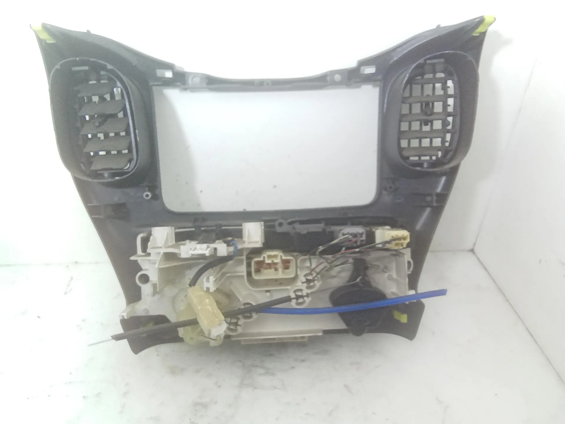 COMANDI CLIMA con codice 758277 da TOYOTA Yaris Verso Serie (03>07)