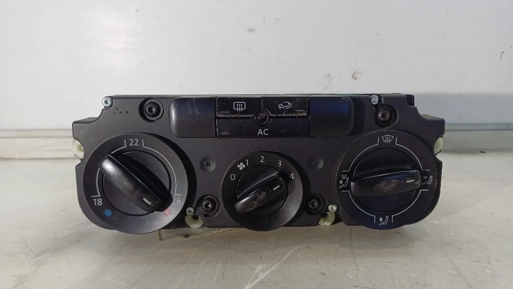 COMANDI CLIMA VOLKSWAGEN Golf 5 Plus 1K0820047JNWHS BXE (04>13)
