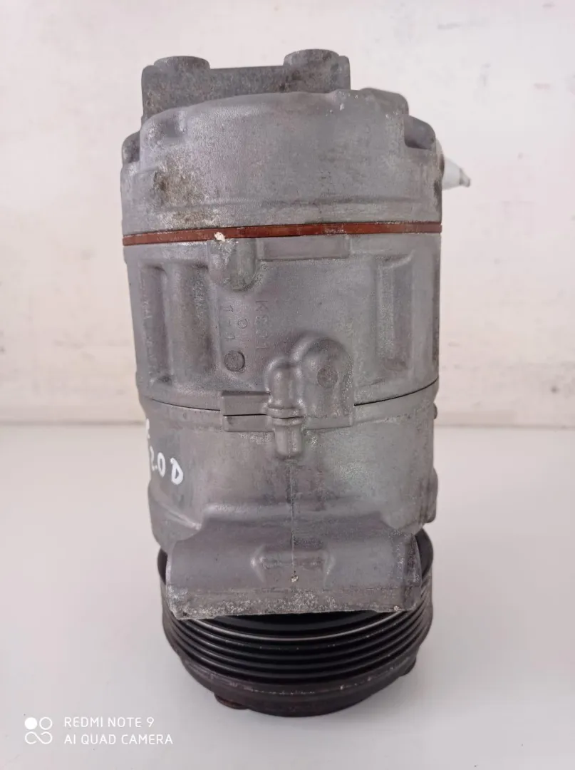 COMPRESSORE A/C con codice 6452 6987862-03 da BMW Serie 1 Serie (E87) Diesel 2000 (07>)