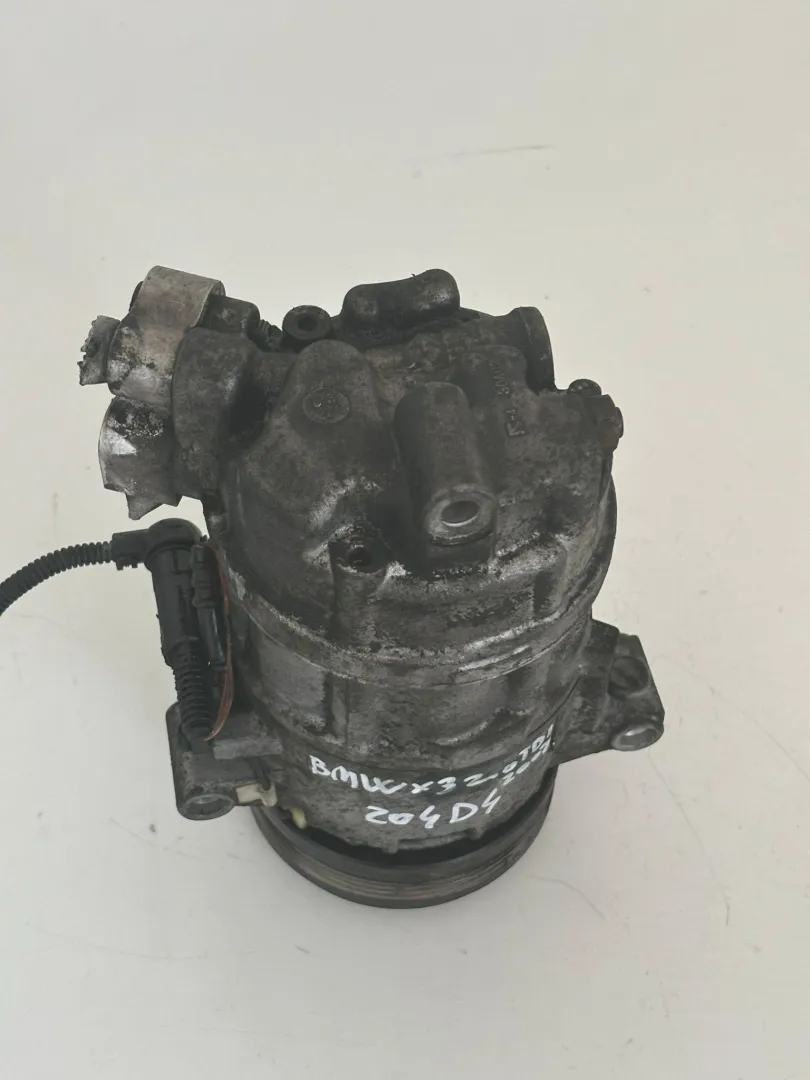COMPRESSORE A/C con codice 6905643 da BMW X3 1° Serie con codice motore 204DT/204DT Diesel 2000 (04>10)